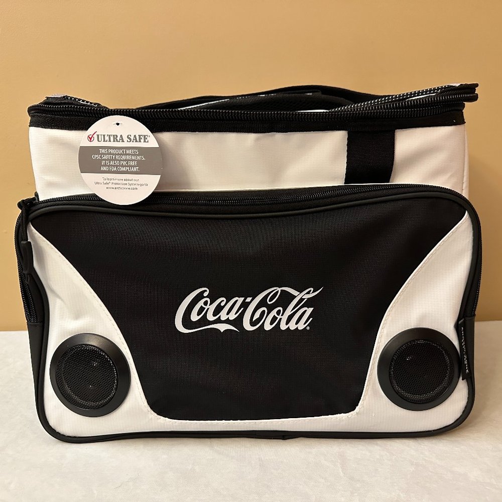 Coca Cola Arctic Zone Titan Deep Freeze Speaker Cooler / Bluetooth Speakers
